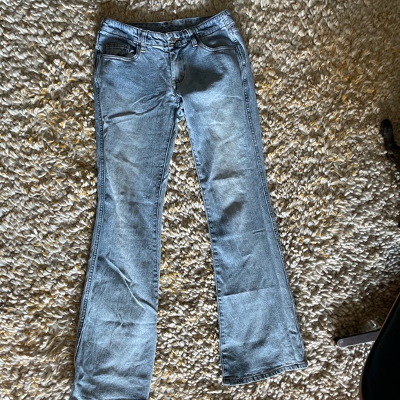 Brandy Melville Low Waisted Flare Jeans - Picture 2 of 4